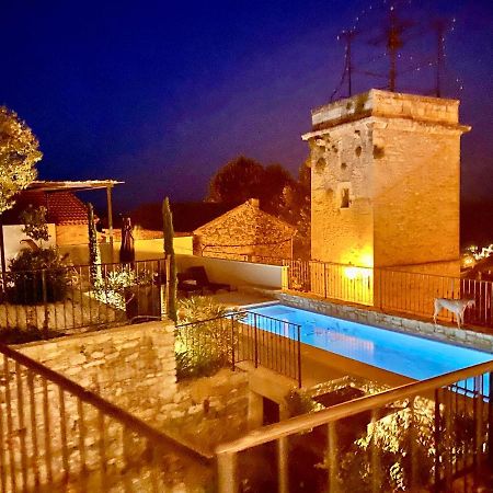 La Tour Carree Bed & Breakfast Chateauneuf-de-Gadagne ภายนอก รูปภาพ