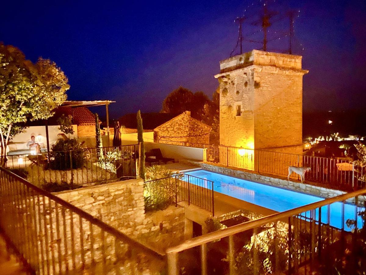 La Tour Carree Bed & Breakfast Chateauneuf-de-Gadagne ภายนอก รูปภาพ